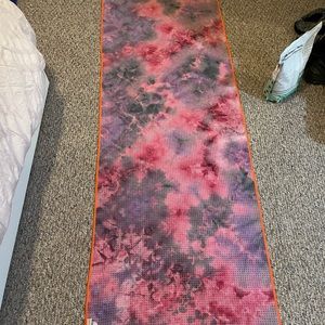 Yogitoes nonslip towel tiedye